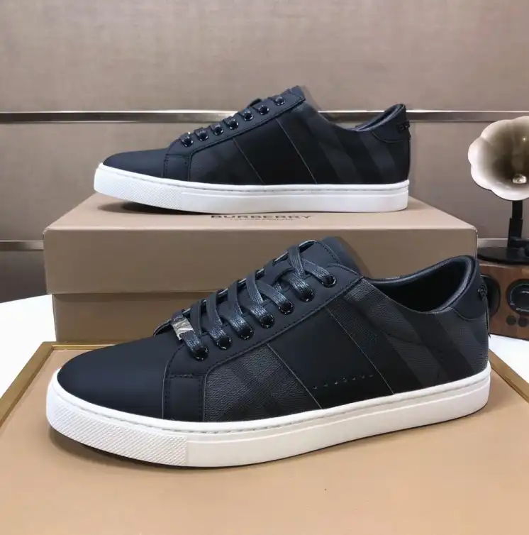 hype Burberry Sneakers