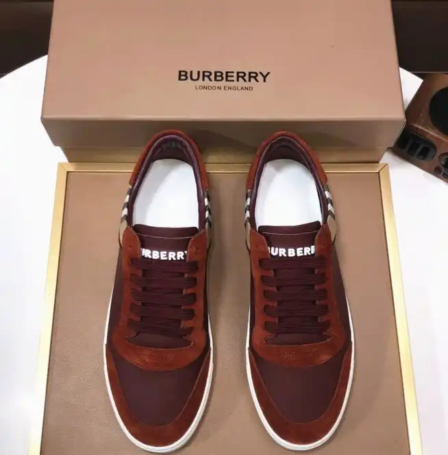 hype Burberry Sneakers