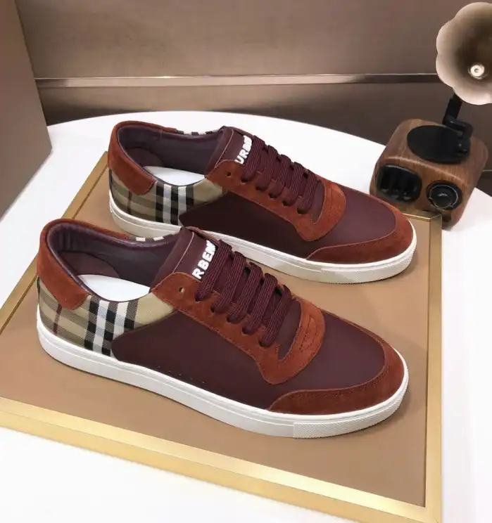 hype Burberry Sneakers