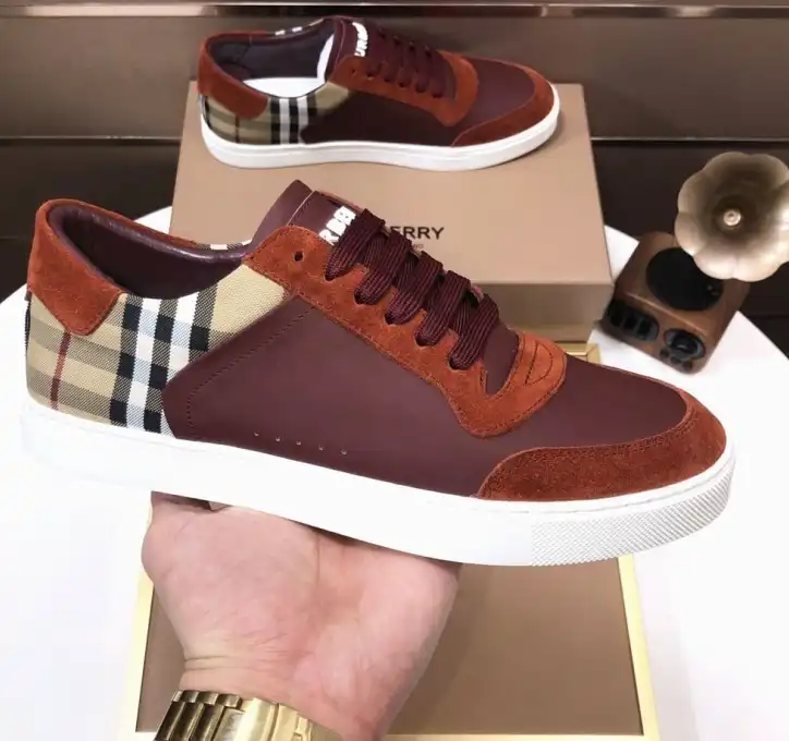 hype Burberry Sneakers