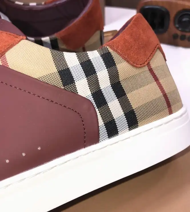 hype Burberry Sneakers