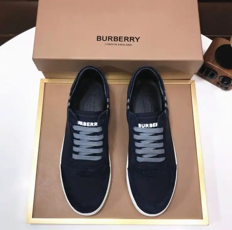 hype Burberry Sneakers