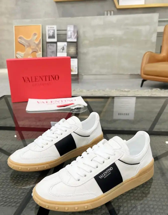 hype Valentino Casual Shoes