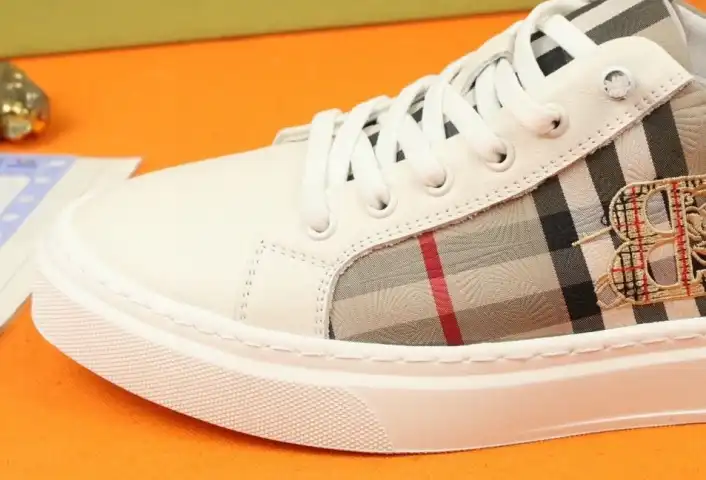 hype Burberry Sneakers