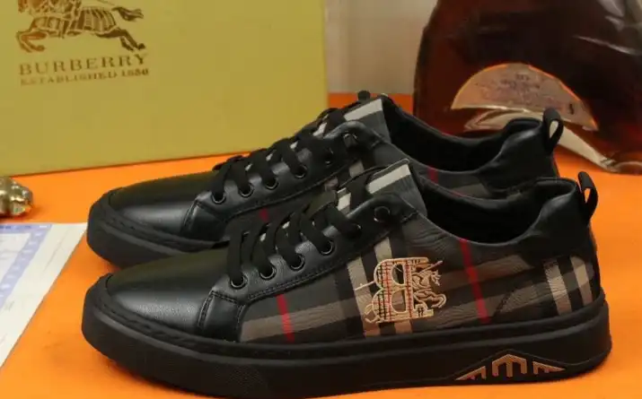 hype Burberry Sneakers