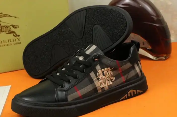 hype Burberry Sneakers