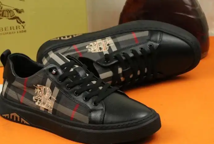 hype Burberry Sneakers