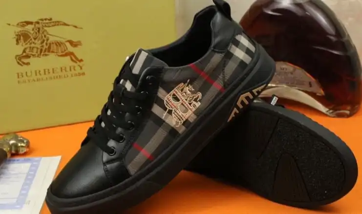 hype Burberry Sneakers