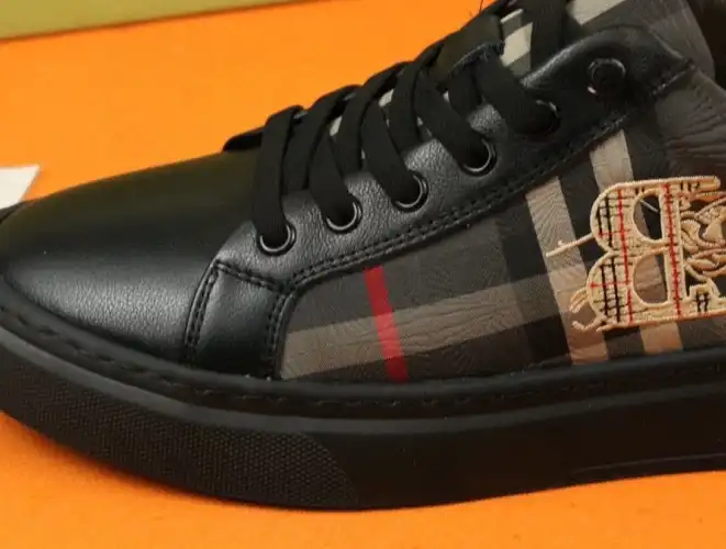 hype Burberry Sneakers