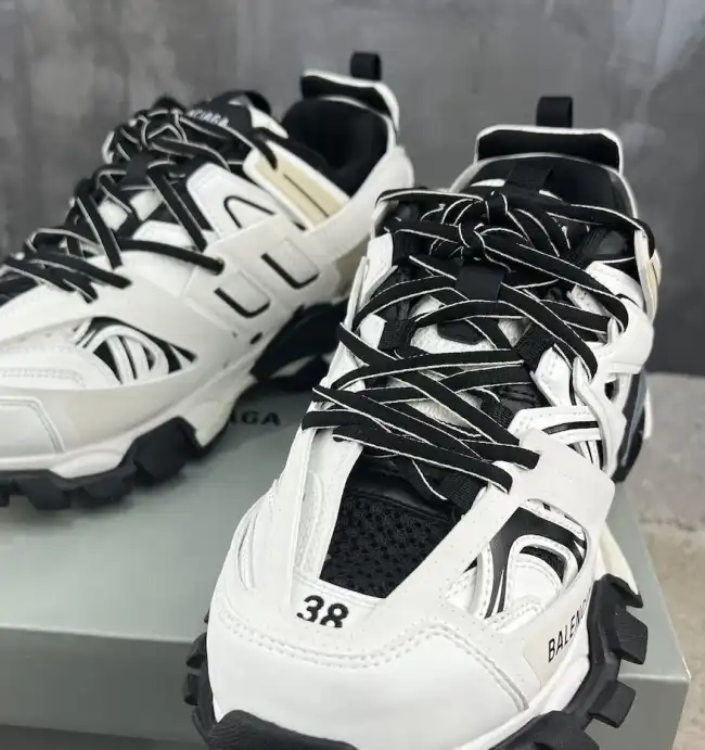 hype Balenciaga Sneakers