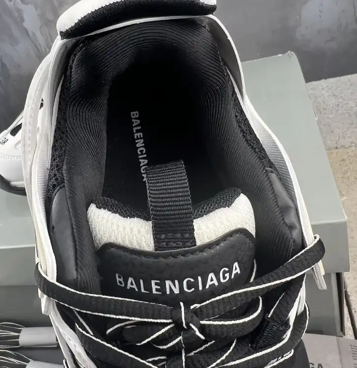 hype Balenciaga Sneakers