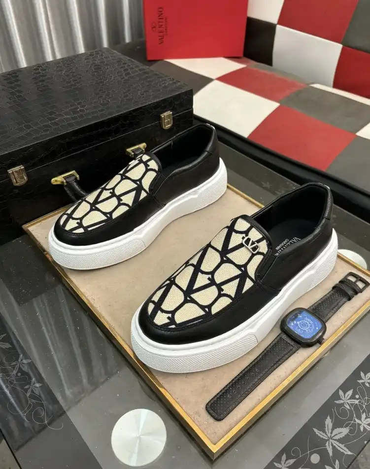 hype Valentino Casual Shoes