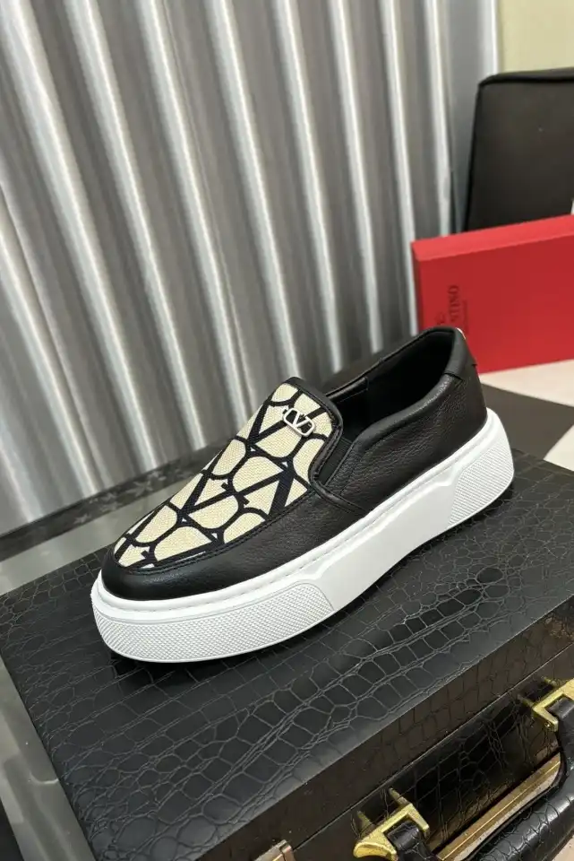 hype Valentino Casual Shoes