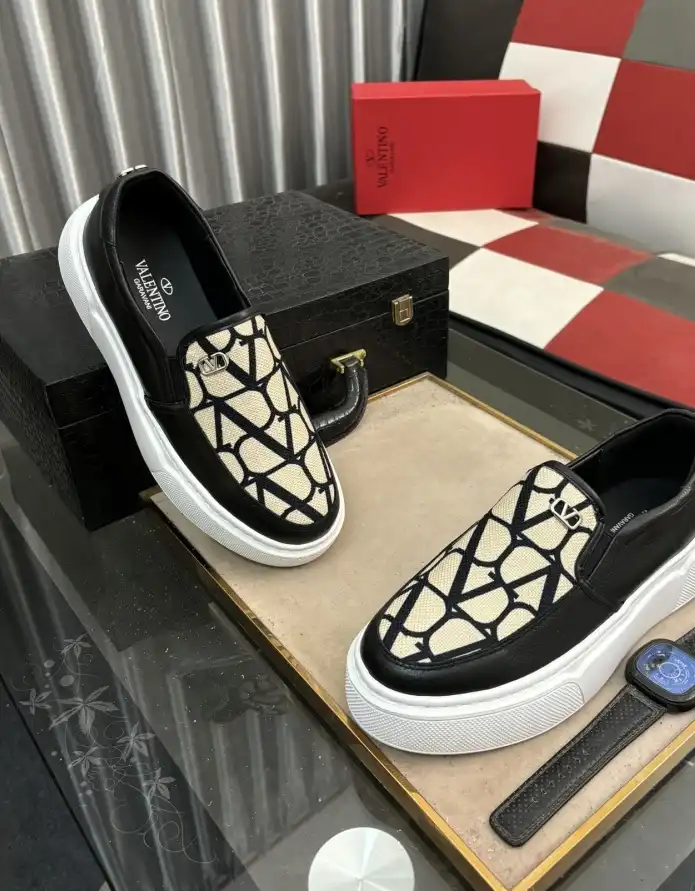 hype Valentino Casual Shoes