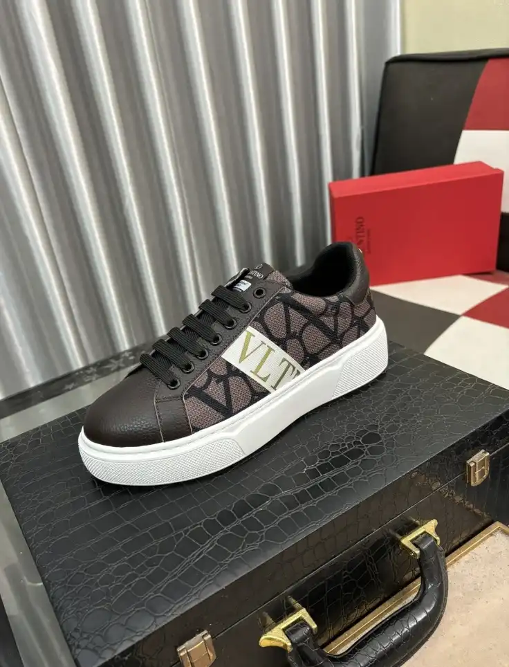 hype Valentino Casual Shoes