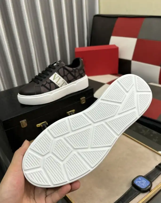 hype Valentino Casual Shoes