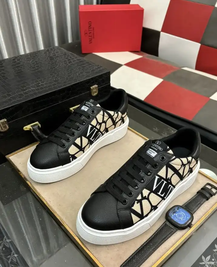 hype Valentino Casual Shoes