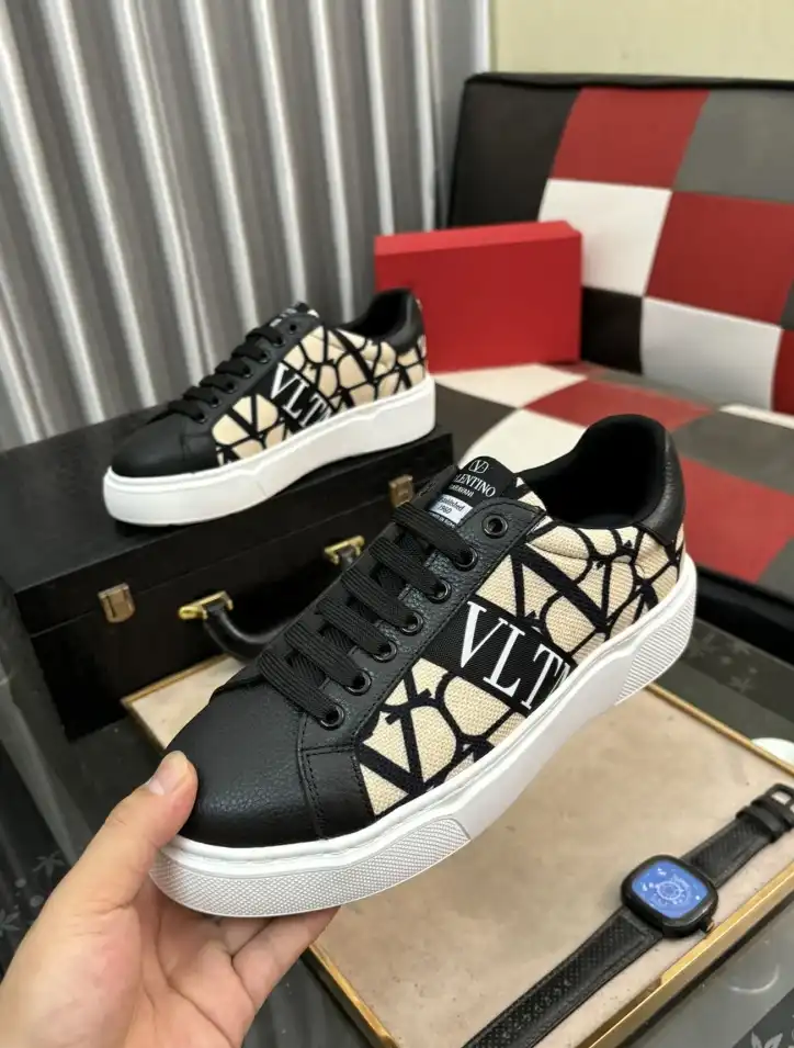 hype Valentino Casual Shoes