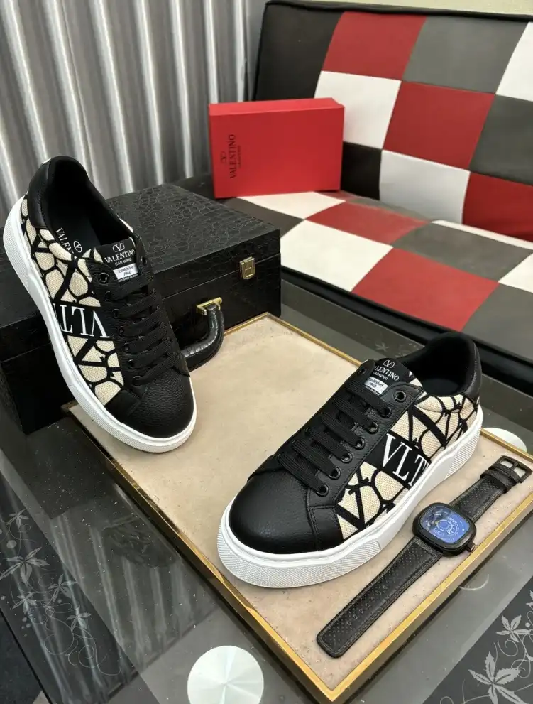 hype Valentino Casual Shoes