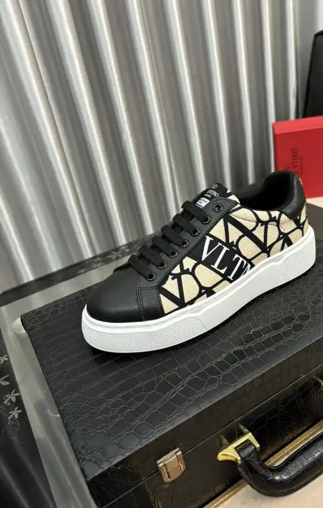 hype Valentino Casual Shoes