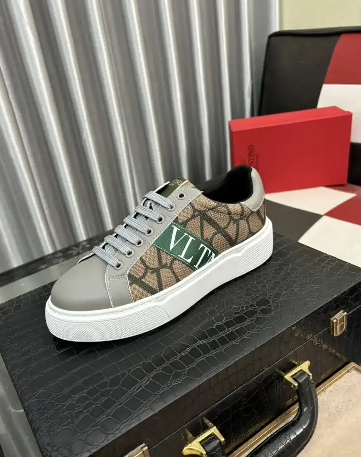 hype Valentino Casual Shoes