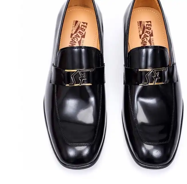 hype Ferragamo Leather Shoes