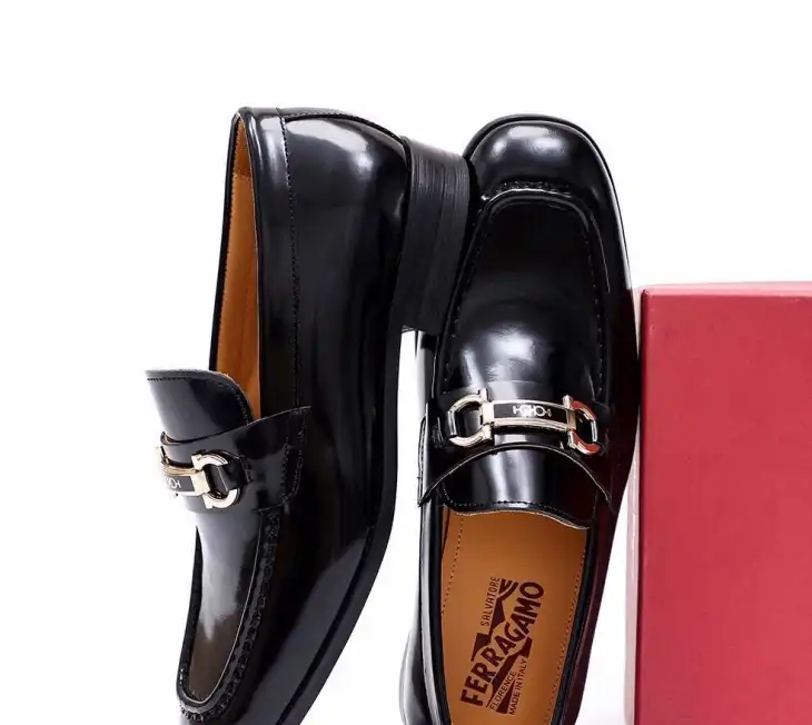 hype Ferragamo Leather Shoes