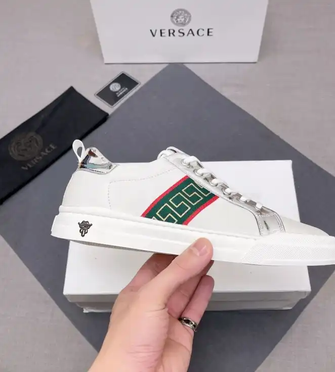 hype Givenchy Sneakers