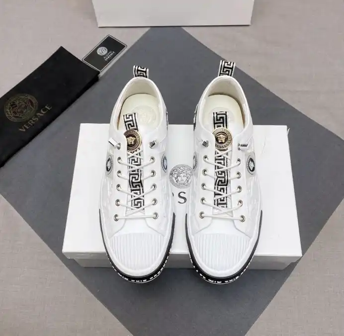 hype Givenchy Sneakers