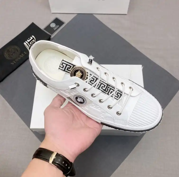 hype Givenchy Sneakers