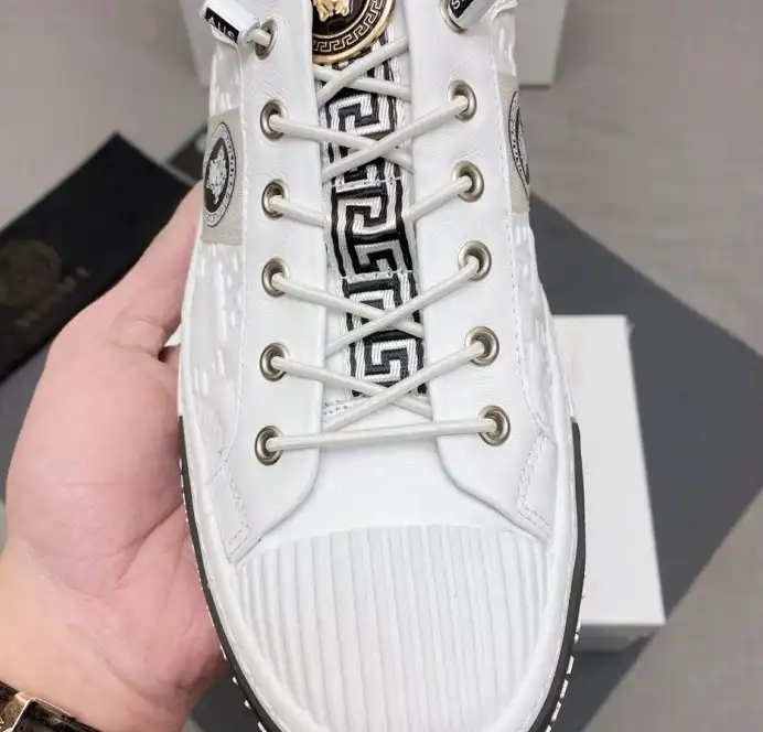 hype Givenchy Sneakers