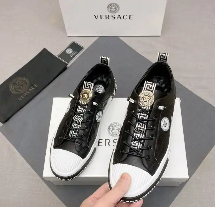 hype Givenchy Sneakers