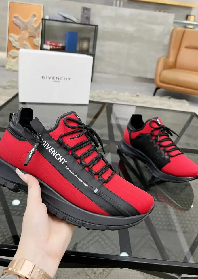 hype Givenchy Sneakers