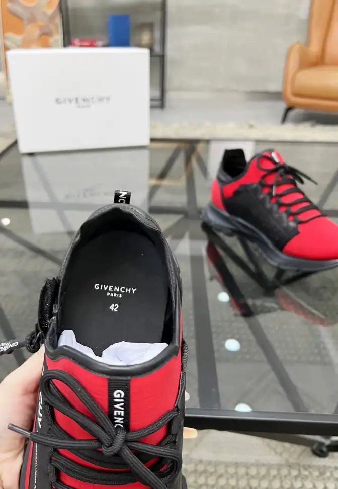 hype Givenchy Sneakers