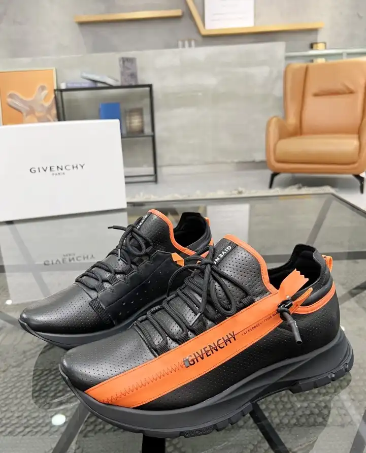 hype Givenchy Sneakers