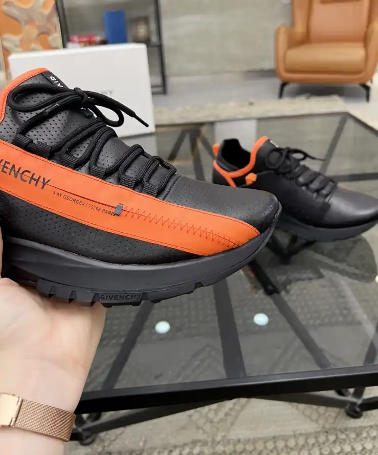 hype Givenchy Sneakers