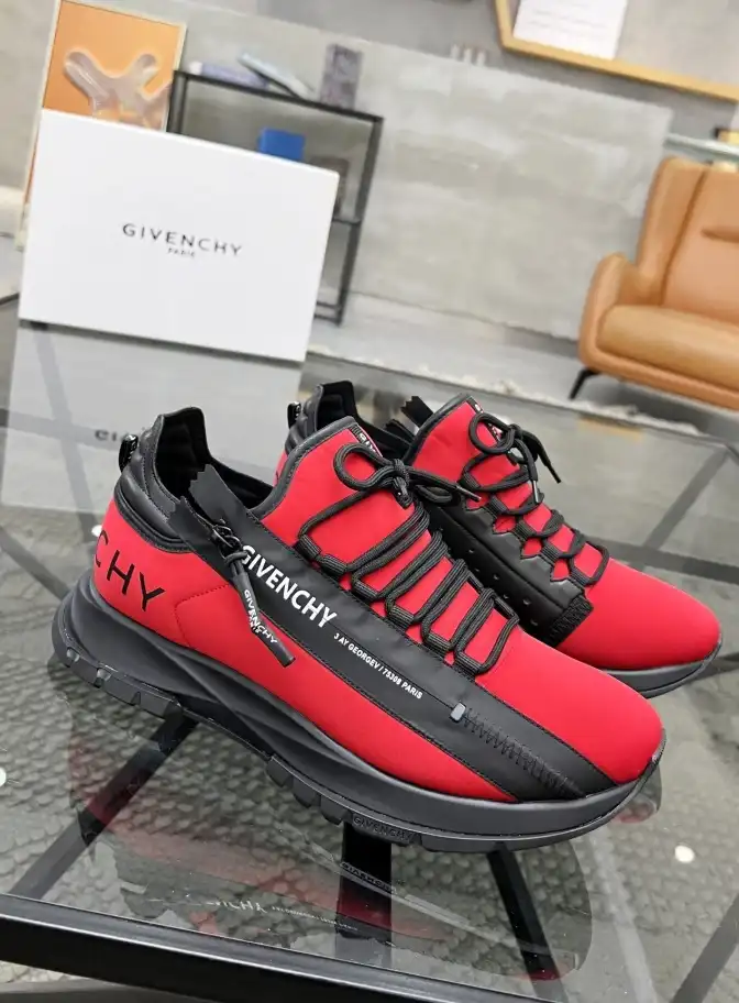 hype Givenchy Sneakers