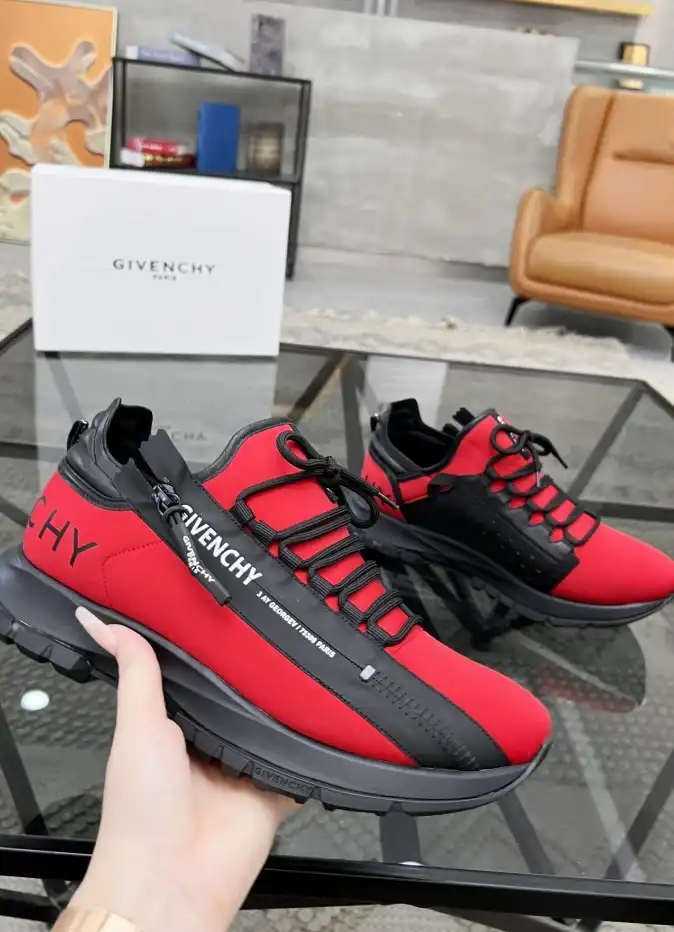 hype Givenchy Sneakers