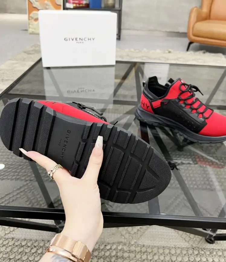 hype Givenchy Sneakers