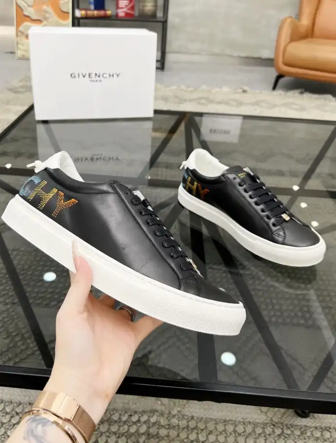 hype Givenchy Sneakers