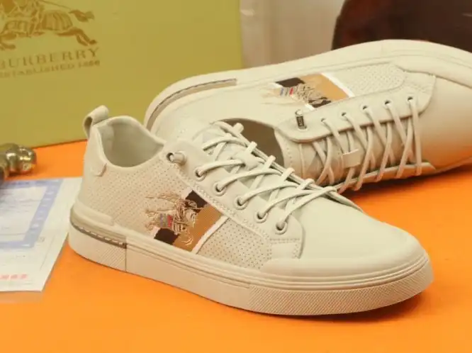 hype Burberry Sneakers