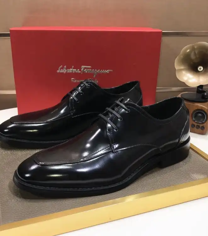 hype Ferragamo Leather Shoes