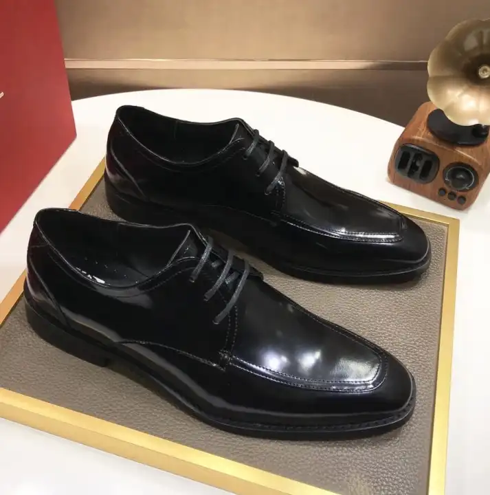 hype Ferragamo Leather Shoes