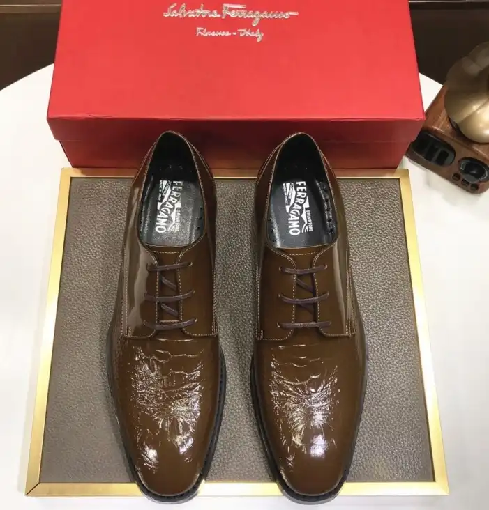 hype Ferragamo Leather Shoes