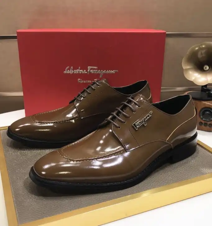 hype Ferragamo Leather Shoes