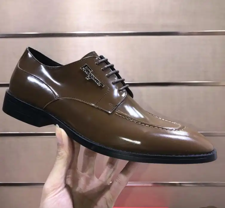 hype Ferragamo Leather Shoes