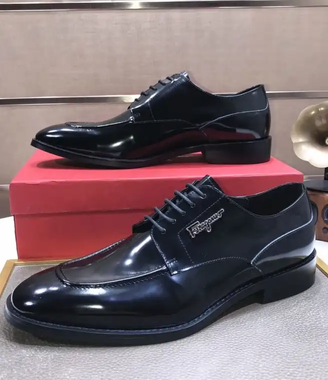 hype Ferragamo Leather Shoes