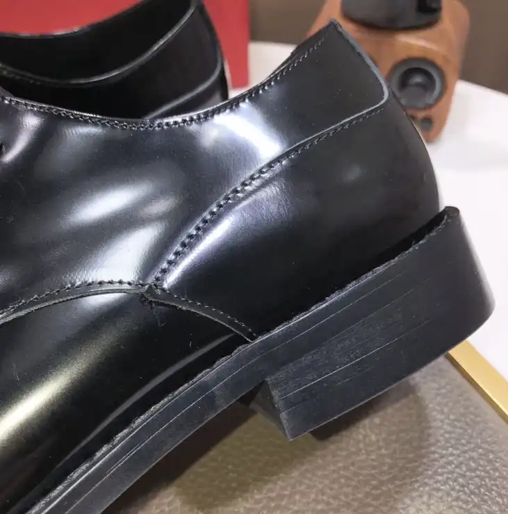 hype Ferragamo Leather Shoes