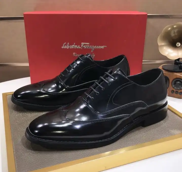 hype Ferragamo Leather Shoes