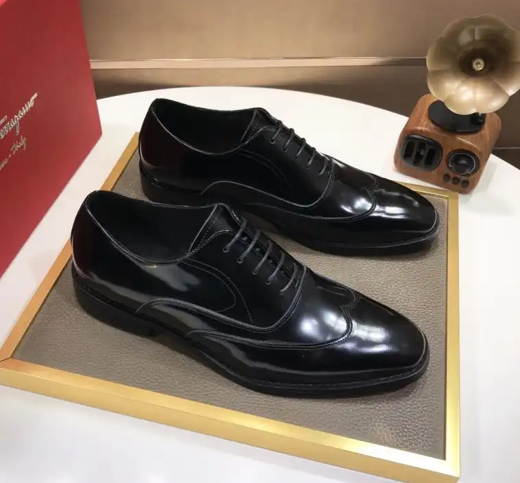 hype Ferragamo Leather Shoes